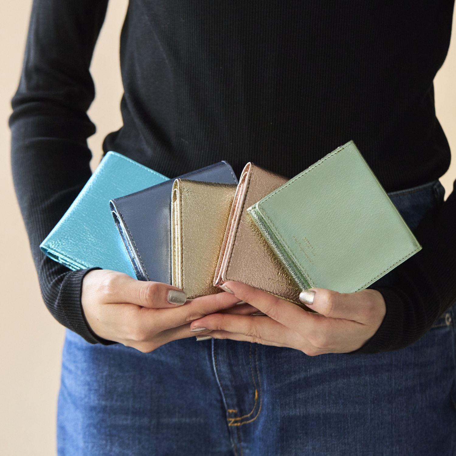 MUZICA VITA/インド山羊革2つ折り ラメ財布 -コンパクトなのにたっぷり